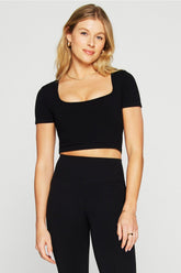 sleek seamless scoop neck short-sleeve top