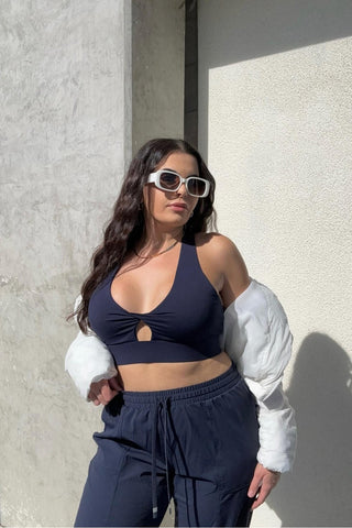 oasis twist medium impact sports bra