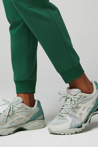 on-call scrub jogger