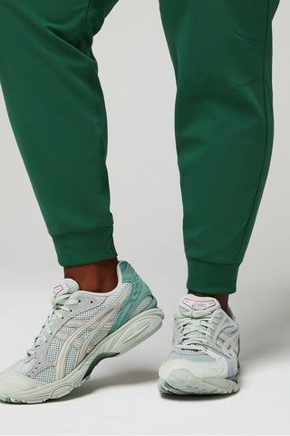 on-call scrub jogger