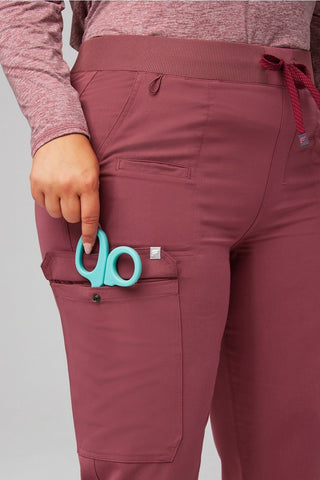 evoke cargo scrub jogger