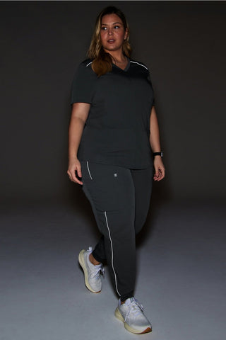 high-rise on-call scrub jogger (reflective)