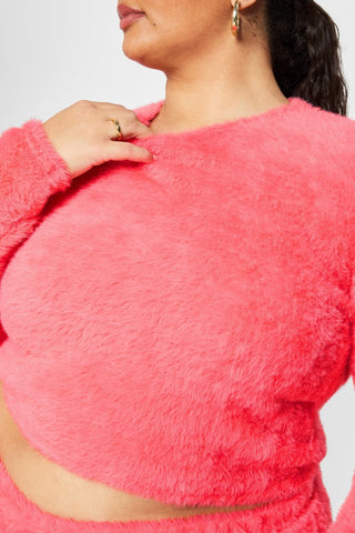 fuzz me long sleeve cropped top