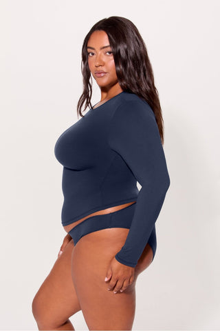 stretchy fit crew long sleeve tee