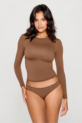 stretchy fit crew long sleeve tee