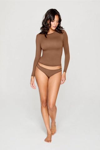 stretchy fit crew long sleeve tee