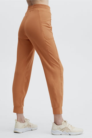 high-waisted cold weather pocket jogger