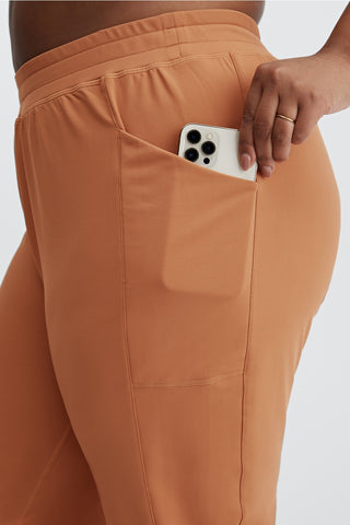 high-waisted cold weather pocket jogger