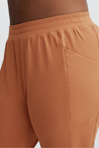 high-waisted cold weather pocket jogger