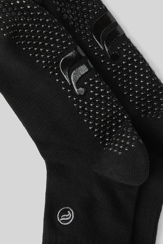 the powerhouse quarter crew grip sock