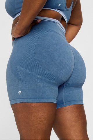 seamless scrunch 4'' short