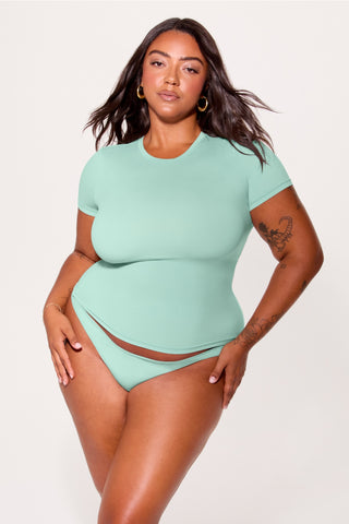 stretchy fit crew tee