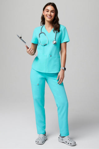 method 2-pocket scrub top