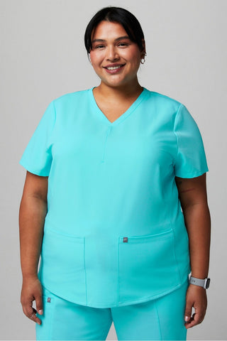 method 2-pocket scrub top