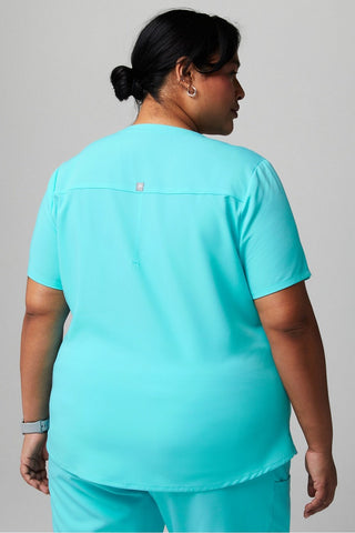method 2-pocket scrub top