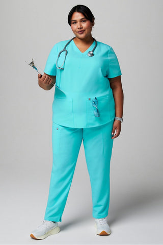 method 2-pocket scrub top
