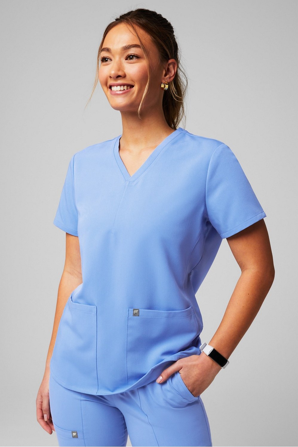 method 2-pocket scrub top