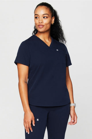 vital 1-pocket scrub top (petite fit)