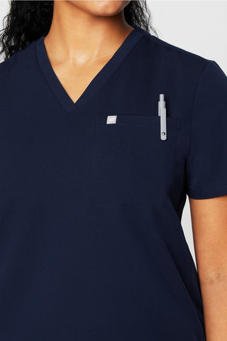 vital 1-pocket scrub top (petite fit)