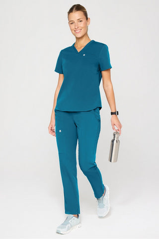 vital 1-pocket scrub top (petite fit)