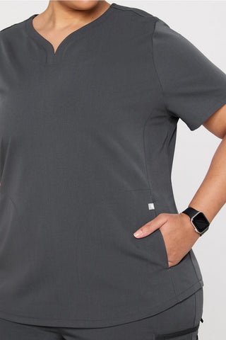 petal 3-pocket scrub top